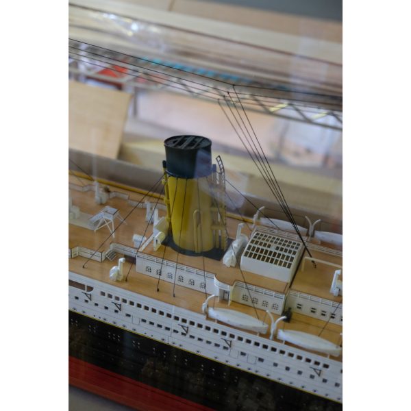 Titanic Model Boat Kit No 3 (Fore, Aft deck & Hull Decor) - Mantua Models (727) - Image 5