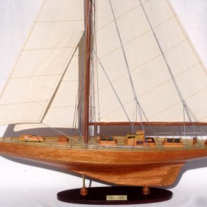 Endeavour Model Yacht  (Standard Range) - GN