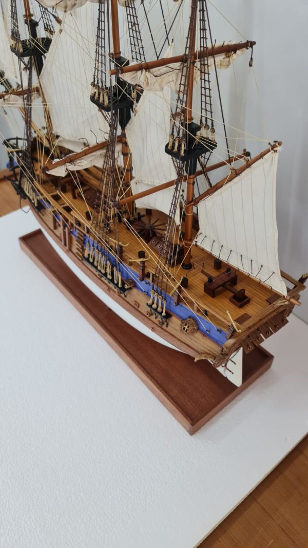 HMS Endeavour model ship (Premier Range) - PSM - Image 19
