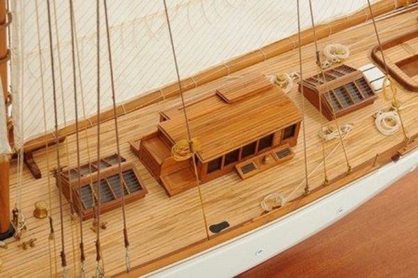 Merry Maid Model Yacht - Image 6