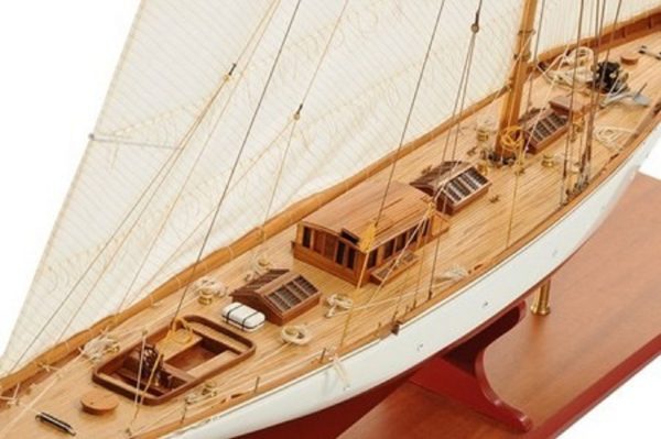 Merry Maid Model Yacht - Image 9
