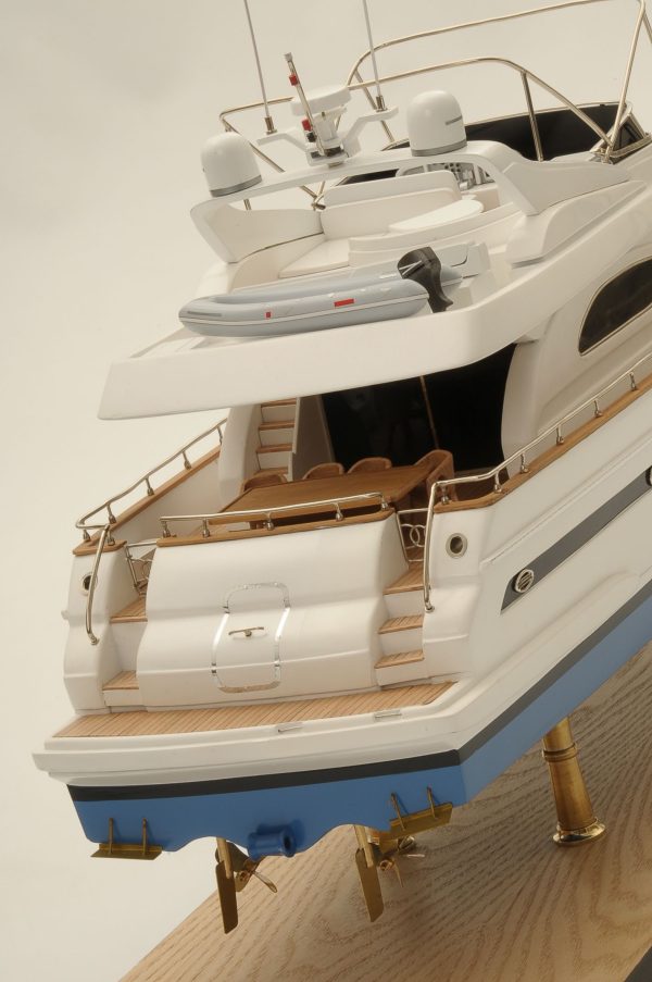 Astondoa 72 GLX Motor Yacht - Image 13