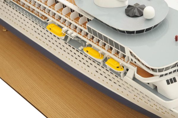 Balmoral Cruise Liner - Image 10