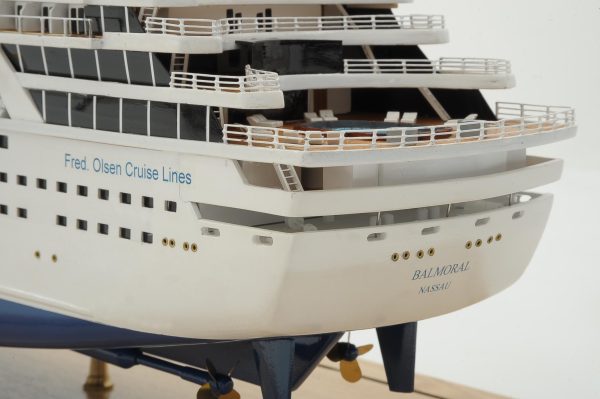 Balmoral Cruise Liner - Image 21