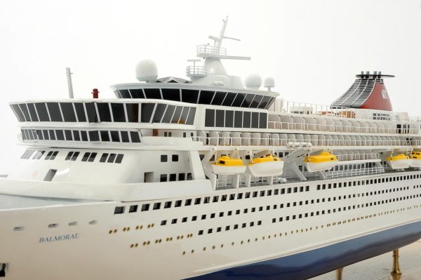 Balmoral Cruise Liner - Image 27