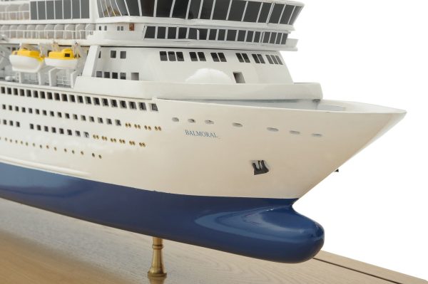 Balmoral Cruise Liner - Image 28