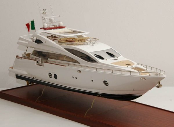 Aicon Fly 85 Yacht - Image 4