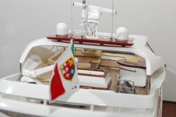 Aicon Fly 85 Yacht - Image 8