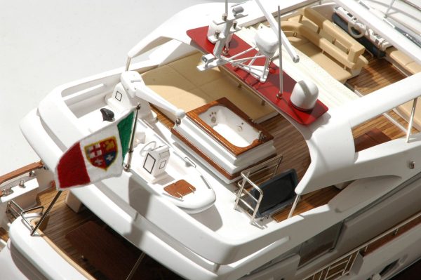 Aicon Fly 85 Yacht - Image 10
