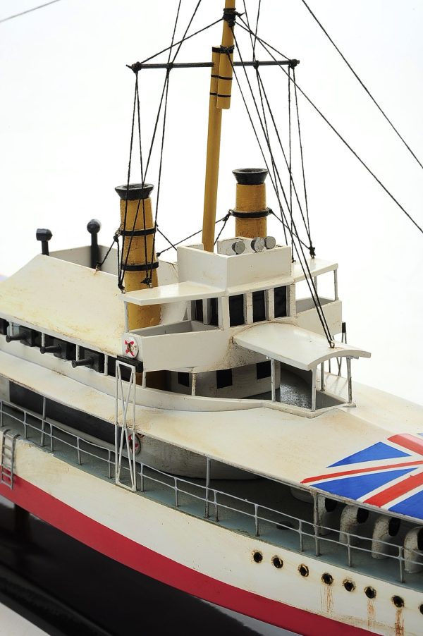 HMS Cockchafer - Image 8