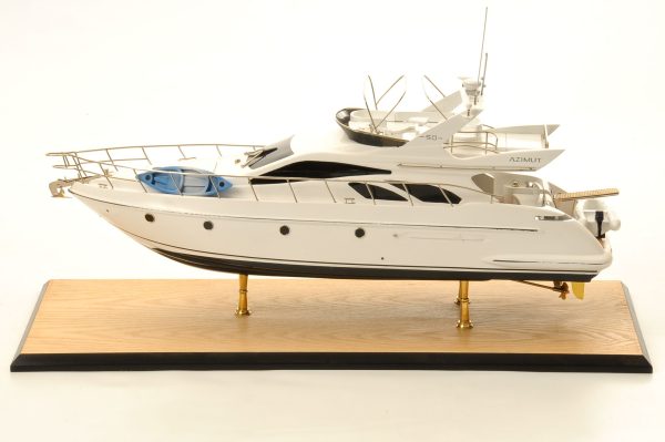 Azimut 50 Model Yacht - Image 3