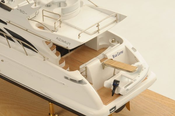 Azimut 50 Model Yacht - Image 7