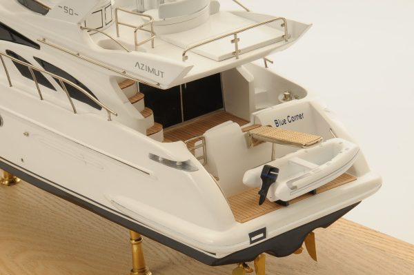 Azimut 50 Model Yacht - Image 9