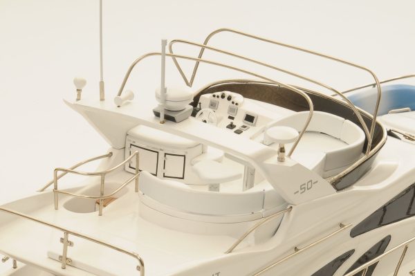 Azimut 50 Model Yacht - Image 12