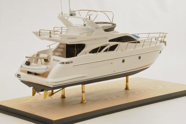 Azimut 50 Model Yacht - Image 14