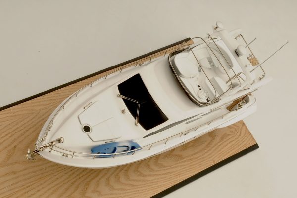Azimut 50 Model Yacht - Image 18