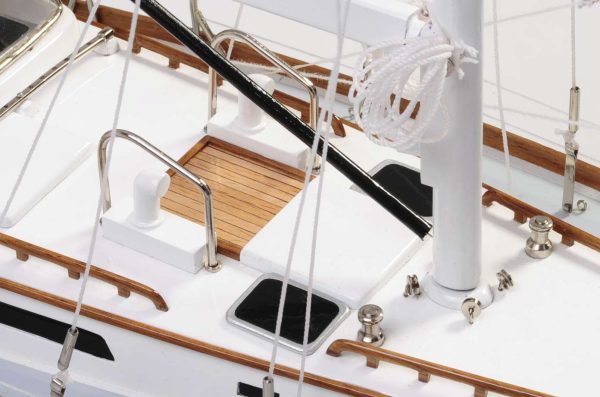 Indigo Moth Model Yacht - Image 9