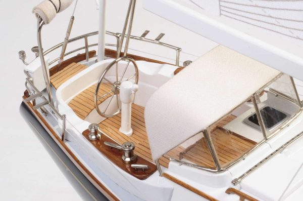 Indigo Moth Model Yacht - Image 10