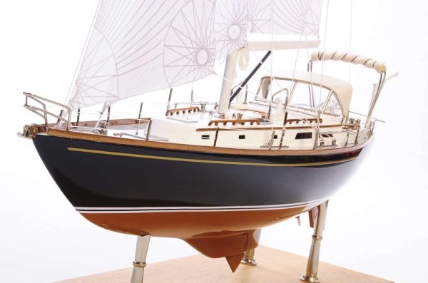 Indigo Moth Model Yacht - Image 20
