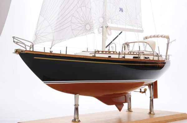 Indigo Moth Model Yacht - Image 21