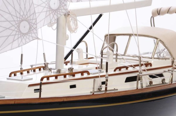 Indigo Moth Model Yacht - Image 22