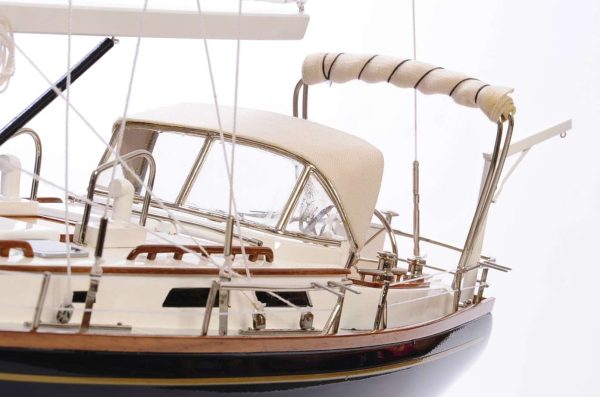 Indigo Moth Model Yacht - Image 23