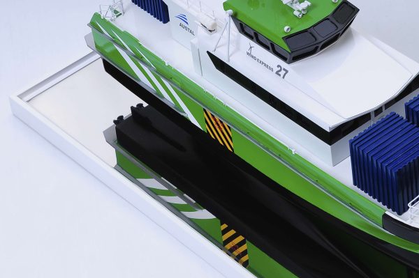 Wind Express 27 Catamaran Model - Image 8