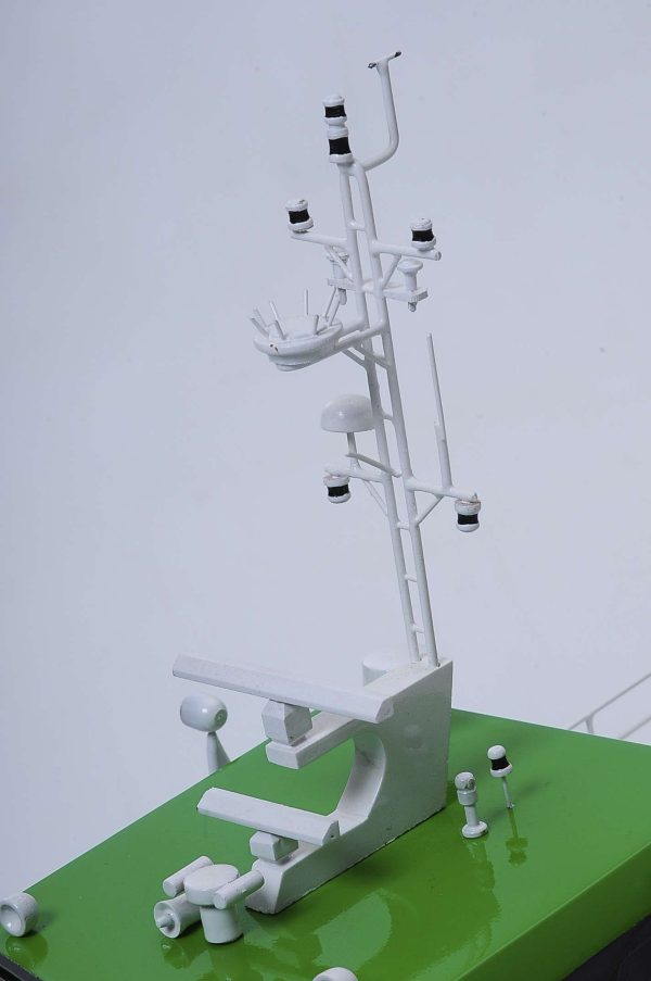 Wind Express 27 Catamaran Model - Image 15