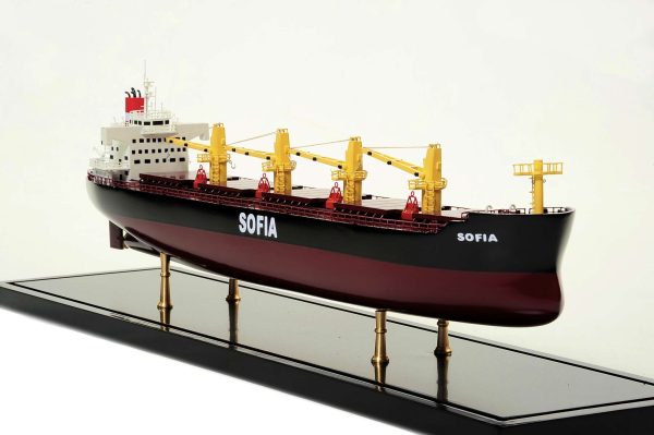 Bulk Carrier Model Ship - Image 3