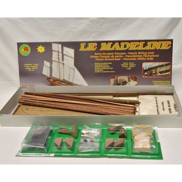 Le Madeline French Fishing Boat Kit - Mantua Models (732) - Image 3