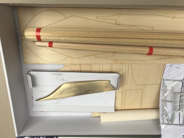 Dragen Yacht Model Boat kit - Billing Boats (B582) - Image 4