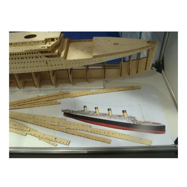 Titanic Model Boat Kit - Billing Boats (B510) - Image 3