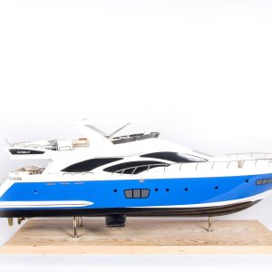 Azimut 95 Model Yacht