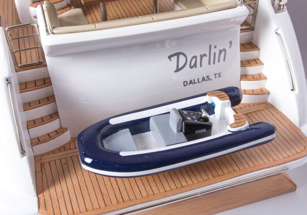 Azimut 95 Model Yacht - Image 6