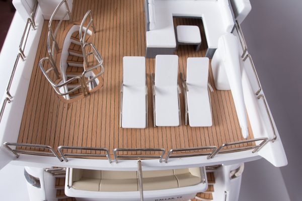 Azimut 95 Model Yacht - Image 7