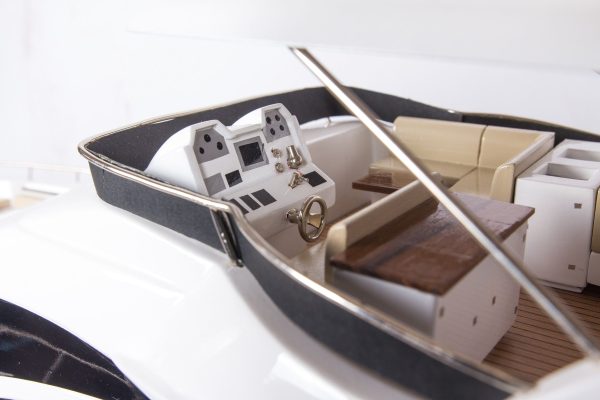 Azimut 95 Model Yacht - Image 9