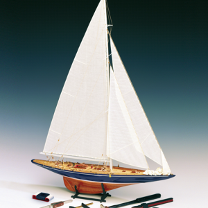 Endeavour Yacht Scale 1:80 Model Boat Kit - Amati (1700/10)