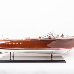 Super Riva Aquarama model boat (Distrazione)