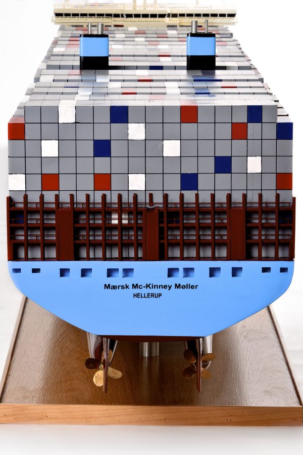 Maersk MC. Kinney Moller Container Ship - Image 32