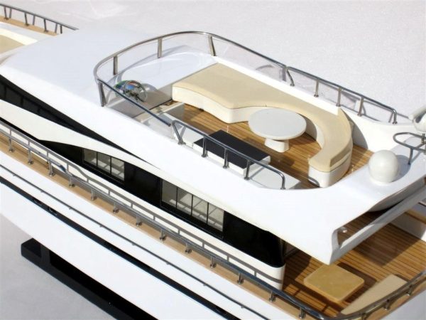 Astondoa 73 Model Boat - GN - Image 9