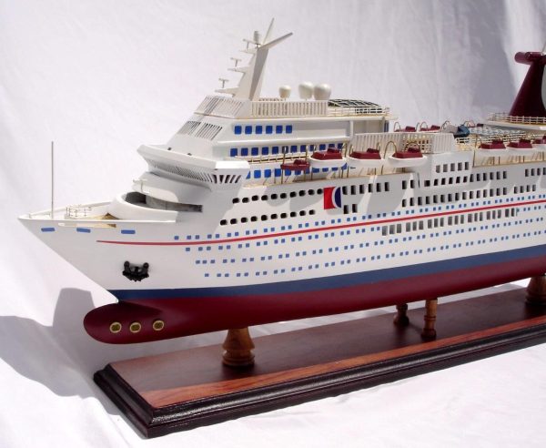 Carnival Paradise Wooden Model Boat - GN