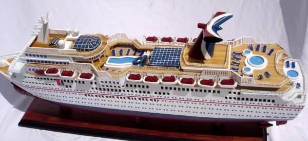 Carnival Paradise Wooden Model Boat - GN - Image 4