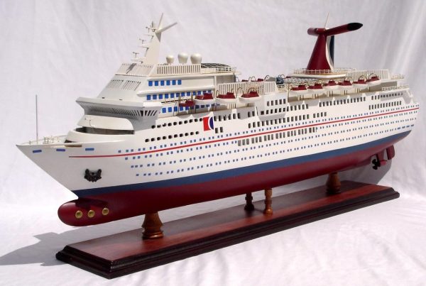 Carnival Paradise Wooden Model Boat - GN - Image 6