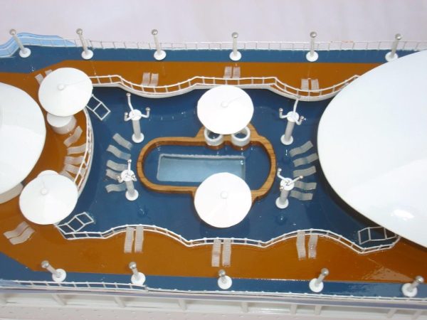Vision of the Seas Wooden Model Ship - GN - Image 9