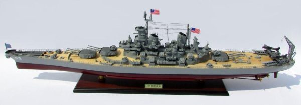 USS Missouri Model Boat - GN - Image 3