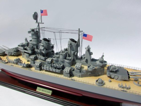 USS Missouri Model Boat - GN - Image 10