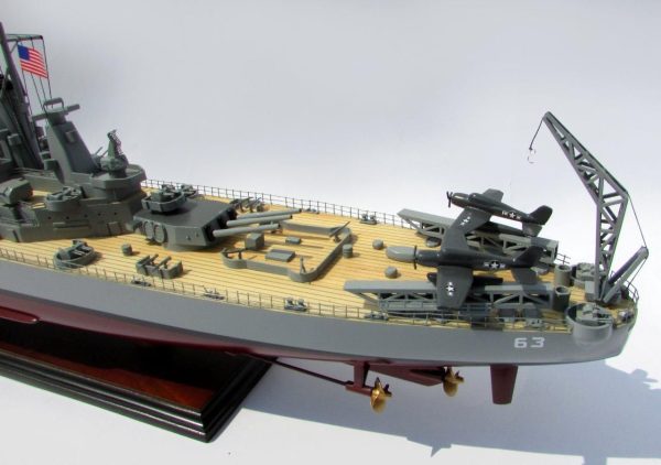 USS Missouri Model Boat - GN - Image 11