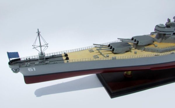 USS Iowa Model Boat - GN - Image 5