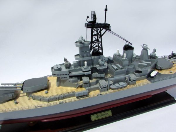 USS Iowa Model Boat - GN - Image 6