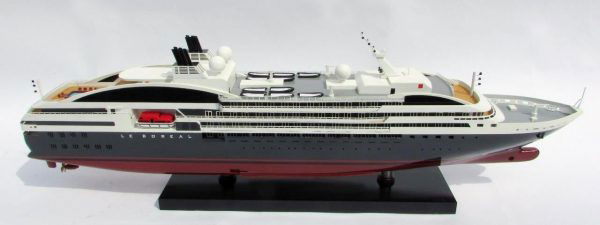 Le Boreal Model Boat - GN - Image 11